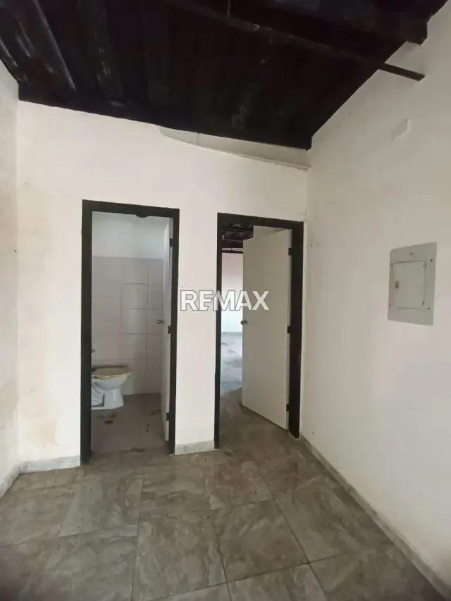 EN ALQUILER LOCAL COMERCIAL EN AV ALIRIO UGARTE PELAYO, MATURÍN-MONAGAS - 10