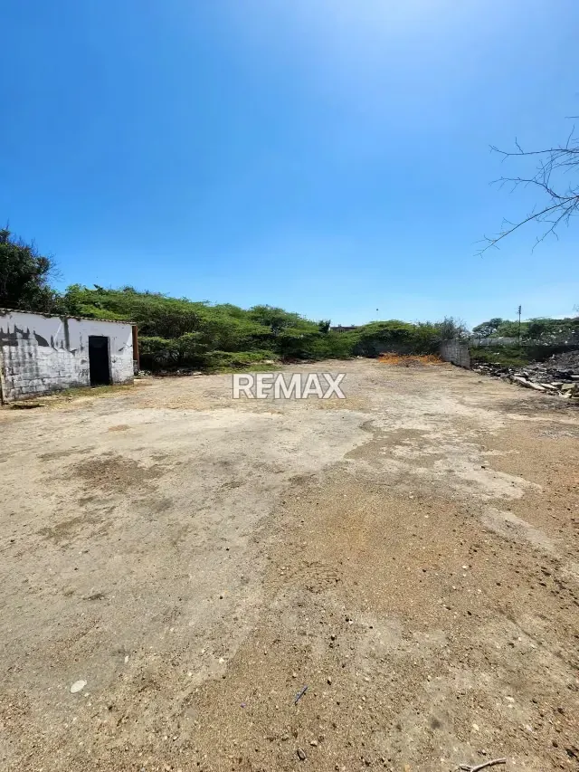 VENTA TERRENO CON GALPON - 2