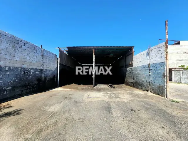 VENTA TERRENO CON GALPON - 6