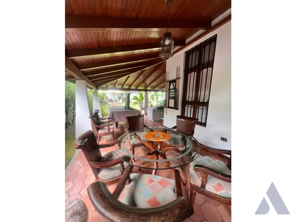 Vendo casa 500m2 Prados del Este 5440 - 5