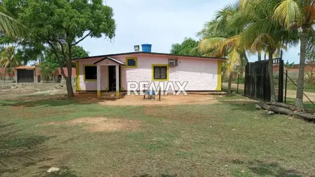 Excelente Oportunidad De Inversión: Terreno En Chichiriviche De 3.281,53 M2