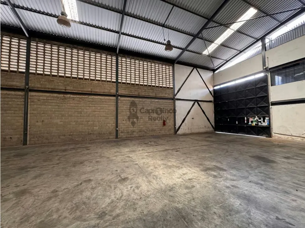 Alquiler Galpón Estratégico en plena ARC 2260 m2 TCL G 9931792 - 2