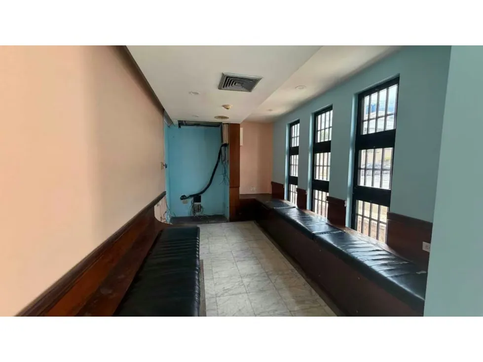 Casa Comercial en Alquiler en Los Palos Grandes 363m2