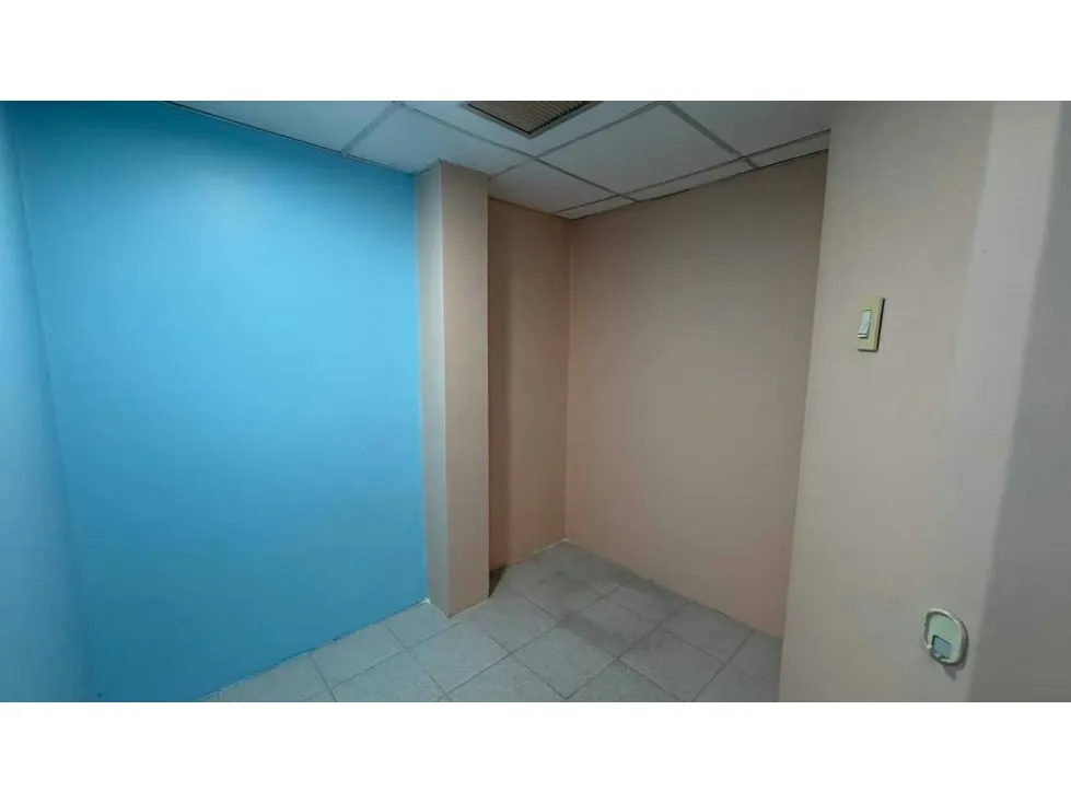 Casa Comercial en Alquiler en Los Palos Grandes 363m2 - 16