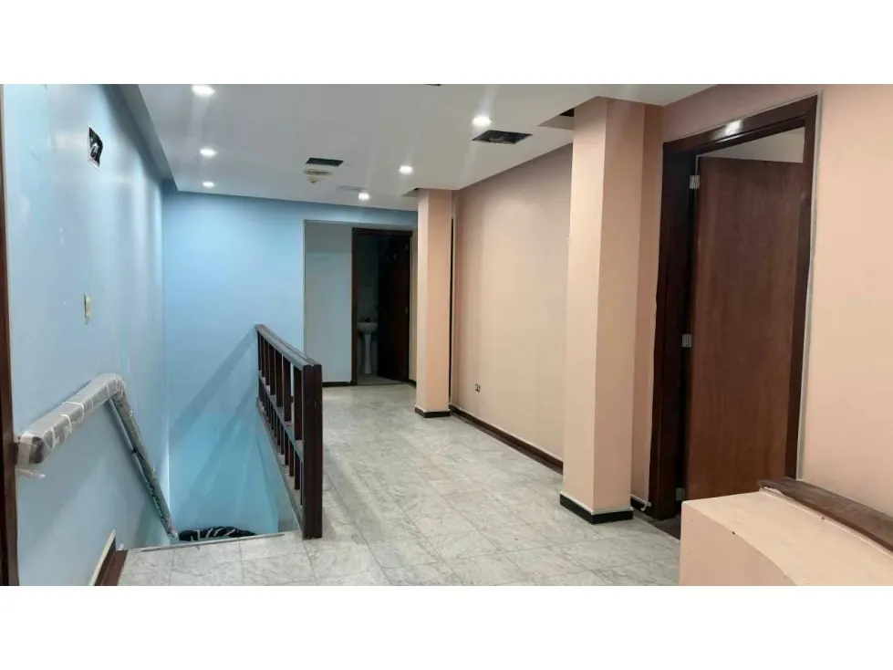 Casa Comercial en Alquiler en Los Palos Grandes 363m2 - 19