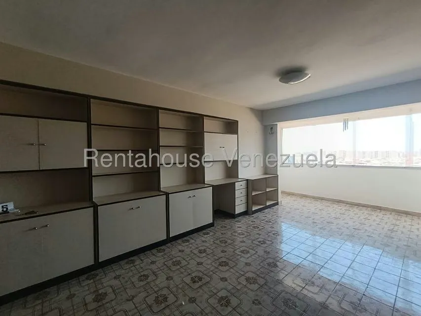 Apartamento (1 Nivel) en Venta en Avenida 4 de Mayo, Nueva Esparta - 2