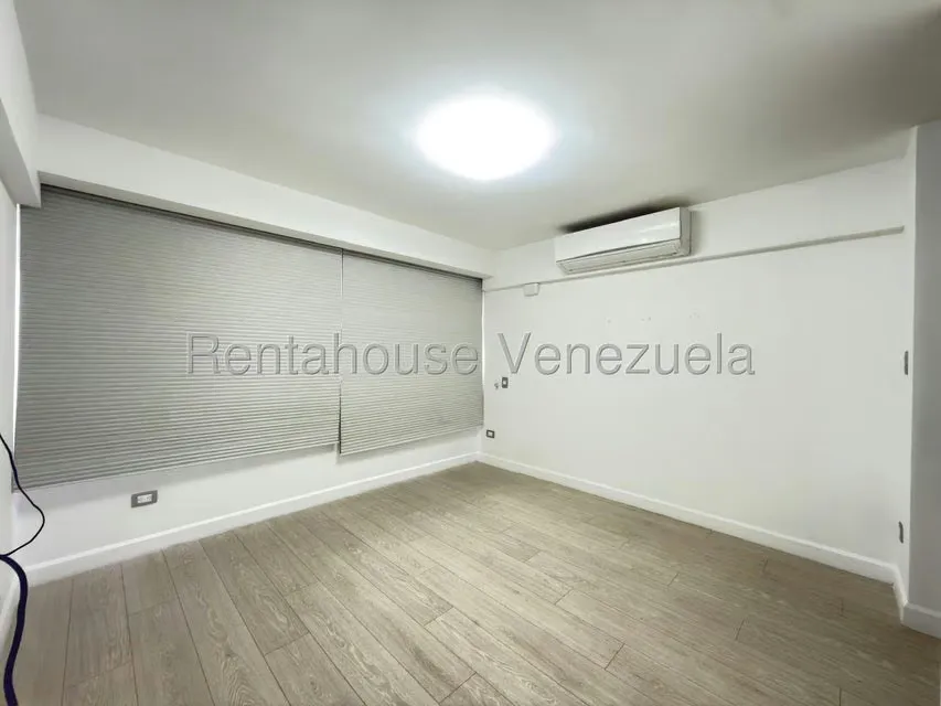 Apartamento (1 Nivel) en Alquiler en Los Naranjos del Cafetal, Distrito Metropolitano - 11