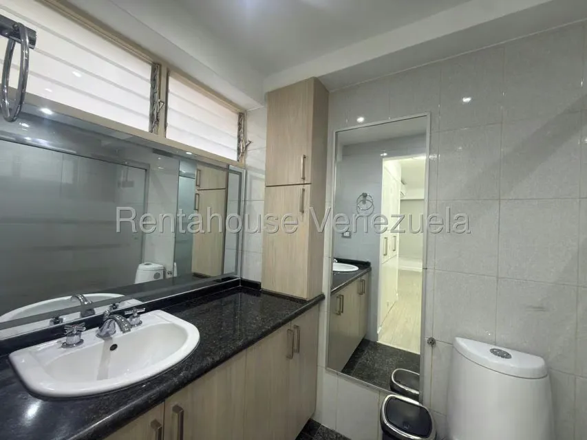 Apartamento (1 Nivel) en Alquiler en Los Naranjos del Cafetal, Distrito Metropolitano - 13
