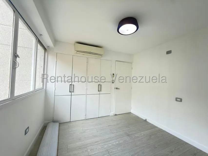 Apartamento (1 Nivel) en Alquiler en Los Naranjos del Cafetal, Distrito Metropolitano - 14