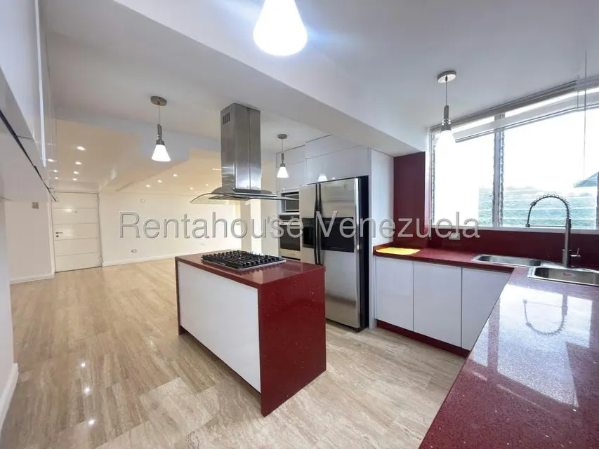 Apartamento (1 Nivel) en Alquiler en Los Naranjos del Cafetal, Distrito Metropolitano - 6