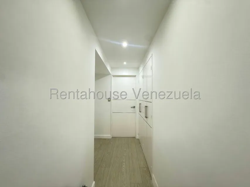 Apartamento (1 Nivel) en Alquiler en Los Naranjos del Cafetal, Distrito Metropolitano - 10