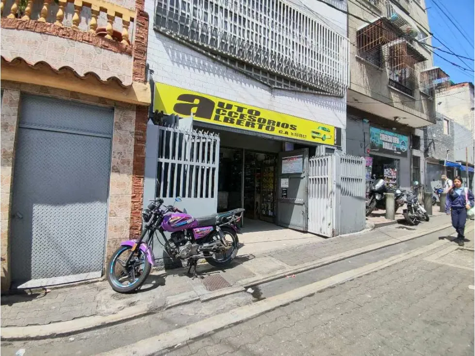 Vendo edificio 480m2 Catia 2425 - 2