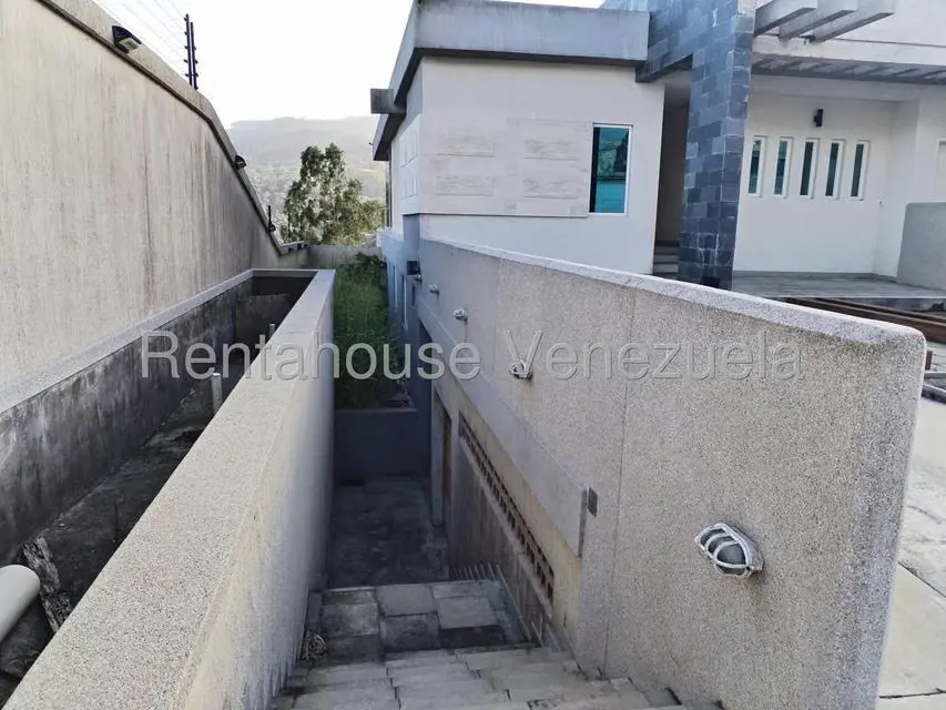 Casa (Multipes Niveles) en Venta en La Entrada, Carabobo - 85