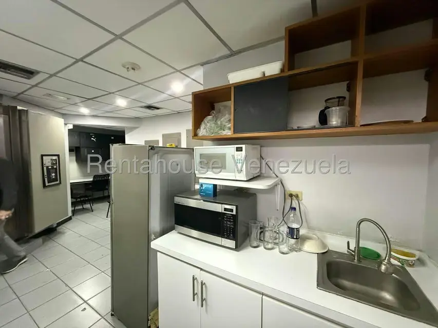 Local Comercial en Alquiler en Los Dos Caminos, Distrito Metropolitano - 15