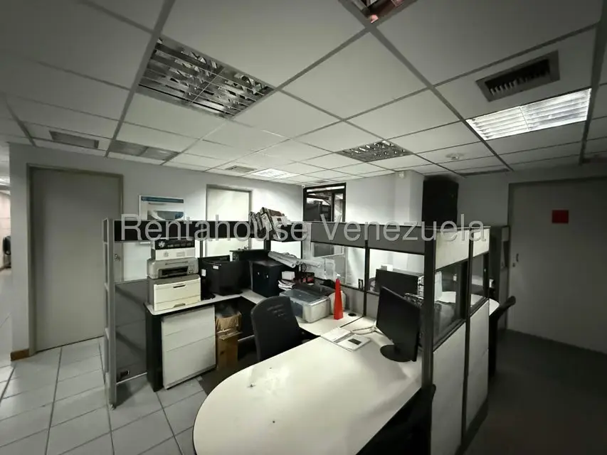 Local Comercial en Alquiler en Los Dos Caminos, Distrito Metropolitano - 22