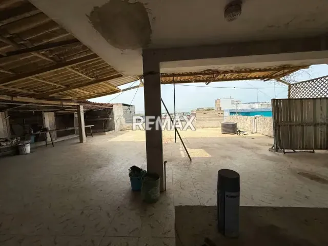 En venta edificio. Centro de Punto Fijo - 6