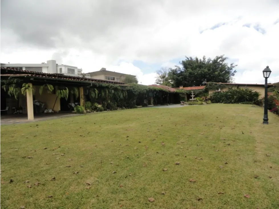 Se vende casa 1.000m2 La Lagunita 9519 - 16