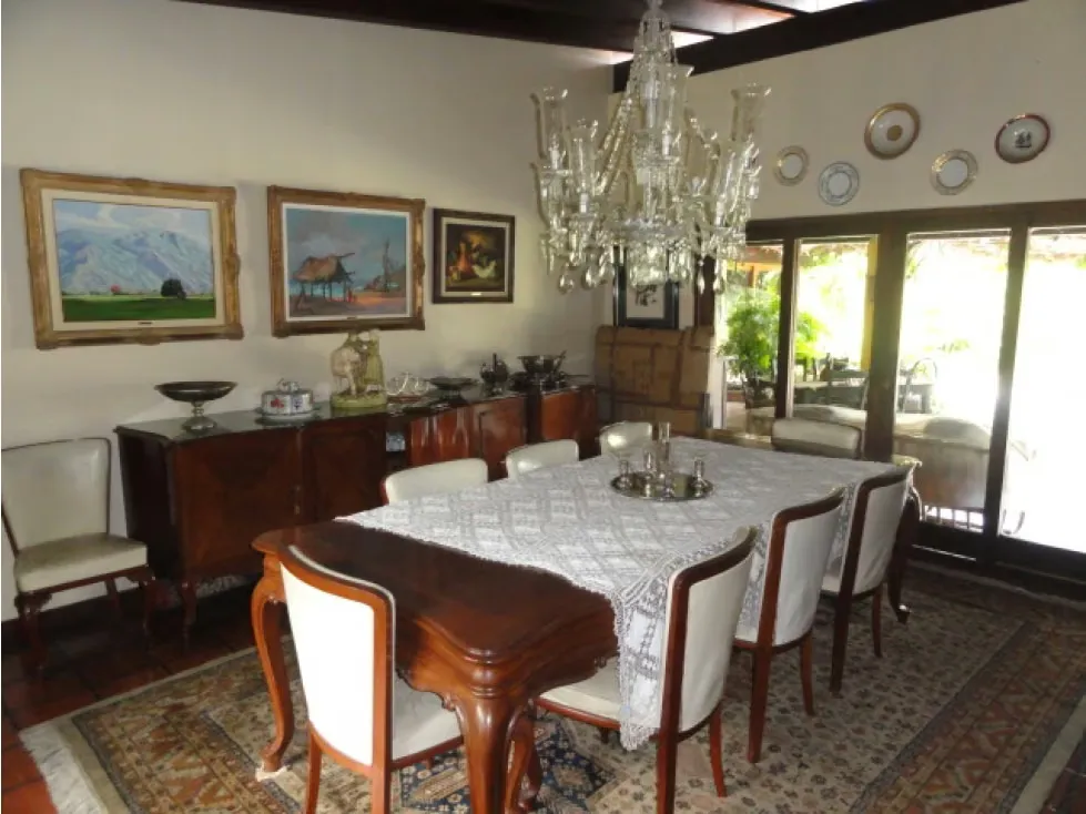 Se vende casa 1.000m2 La Lagunita 9519 - 9