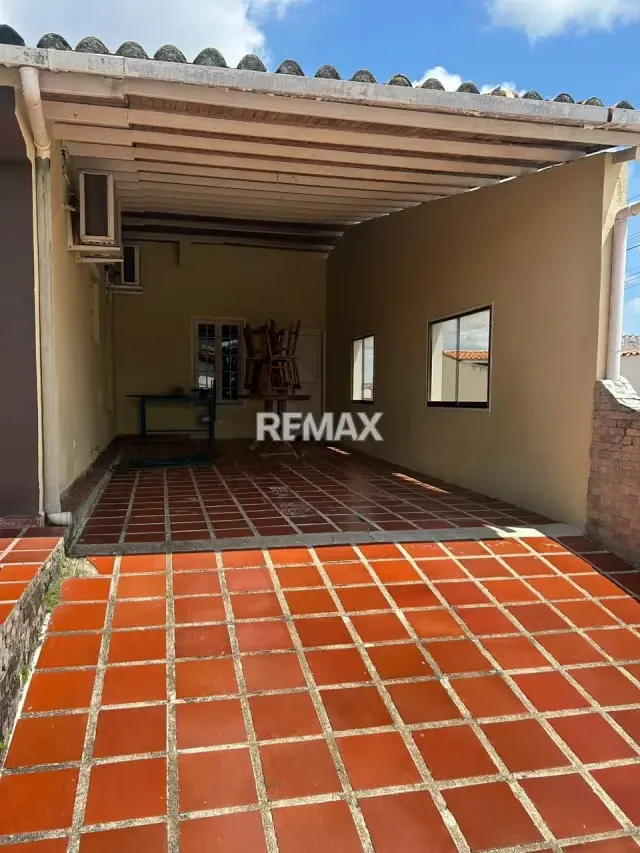 En alquiler habitación amoblada para dama, Urb. Los Samanes - 5