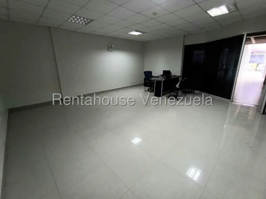 Local Comercial en Alquiler en La Piedad Norte, Lara - 24