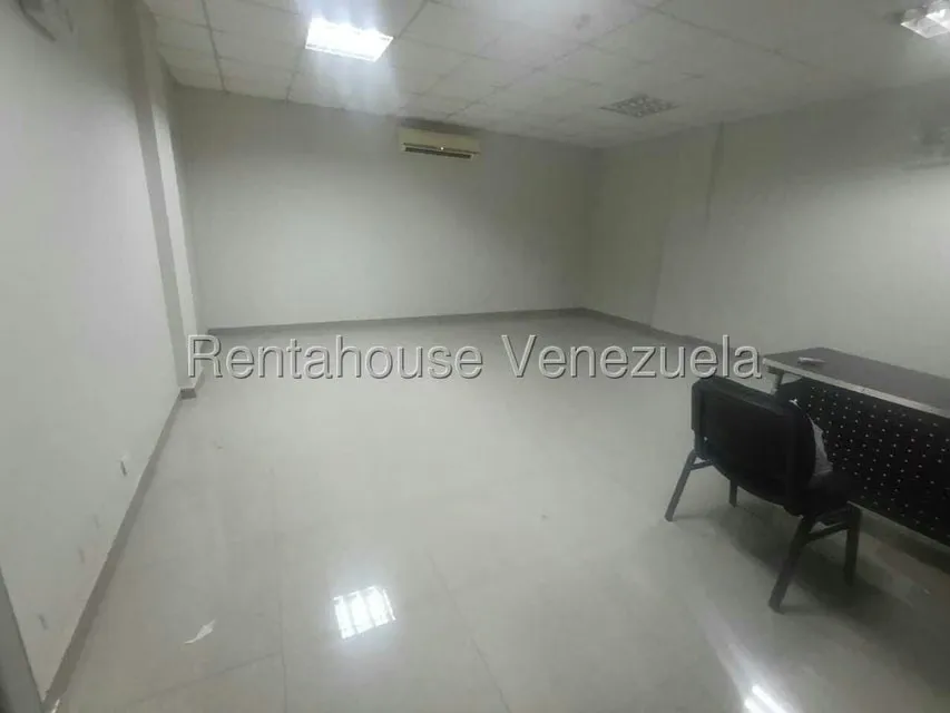 Local Comercial en Alquiler en La Piedad Norte, Lara - 26