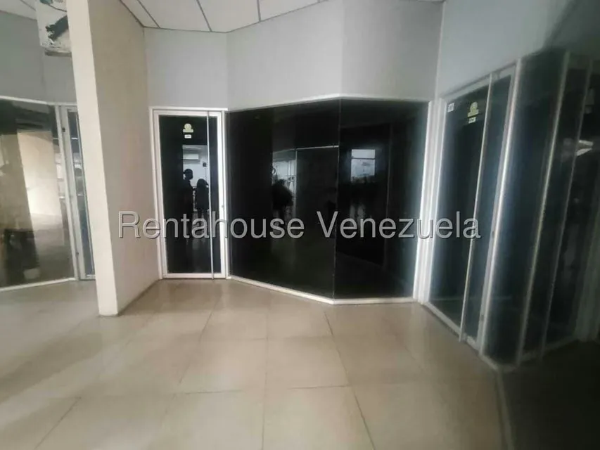 Local Comercial en Alquiler en La Piedad Norte, Lara - 33