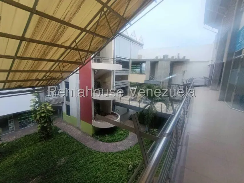 Local Comercial en Alquiler en La Piedad Norte, Lara - 36