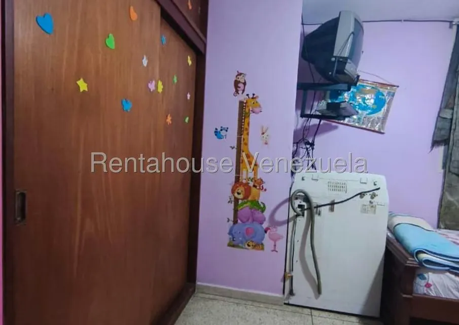 Apartamento (1 Nivel) en Venta en Parroquia Catedral, Distrito Metropolitano - 15