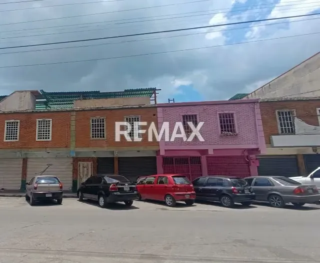 LOCAL COMERCIAL CALLE LOPEZ AVELEDO CRUCE CON AV. MIRANDA