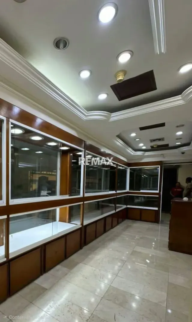 LOCAL EN VENTA EN EL C.C. GALERÍAS MALL, LA LIMPIA - 2