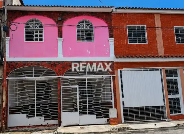 CASA EN VENTA SAN DIEGO CARABOBO COMPLEJO LOS JARALES DOS PLANTAS