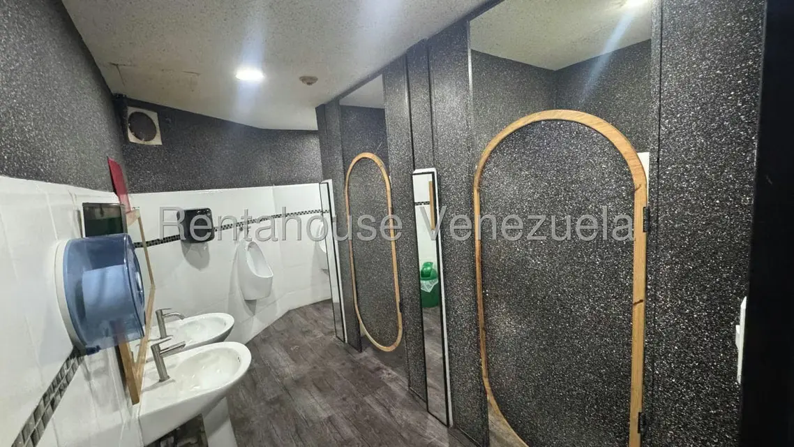 Local Comercial en Venta en Santa Monica, Distrito Metropolitano - 13