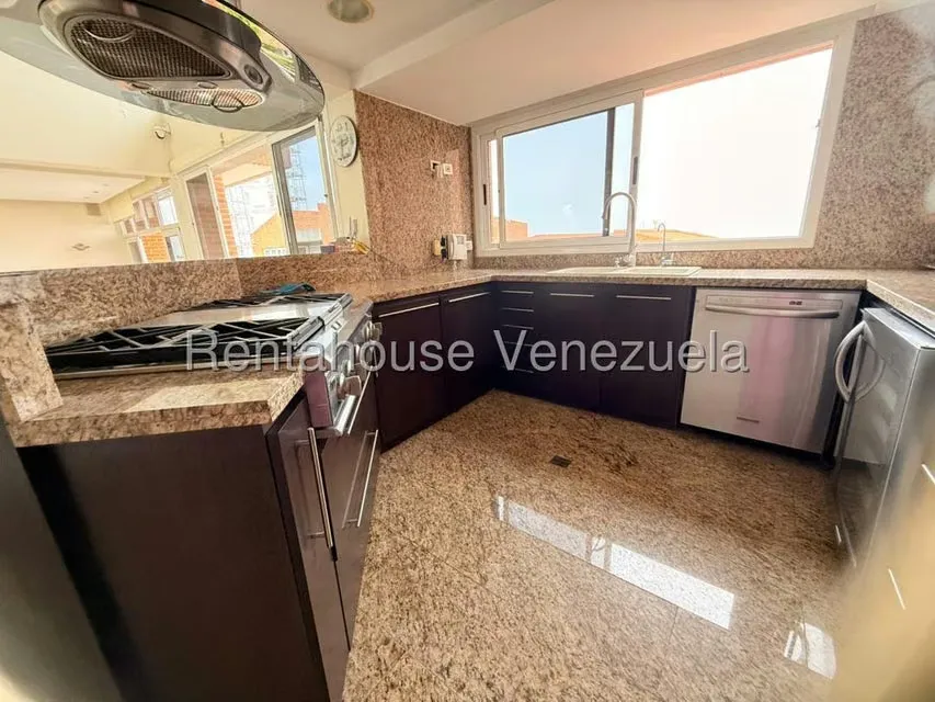 Townhouse (Multiples Niveles) en Venta en Loma Linda, Distrito Metropolitano - 19