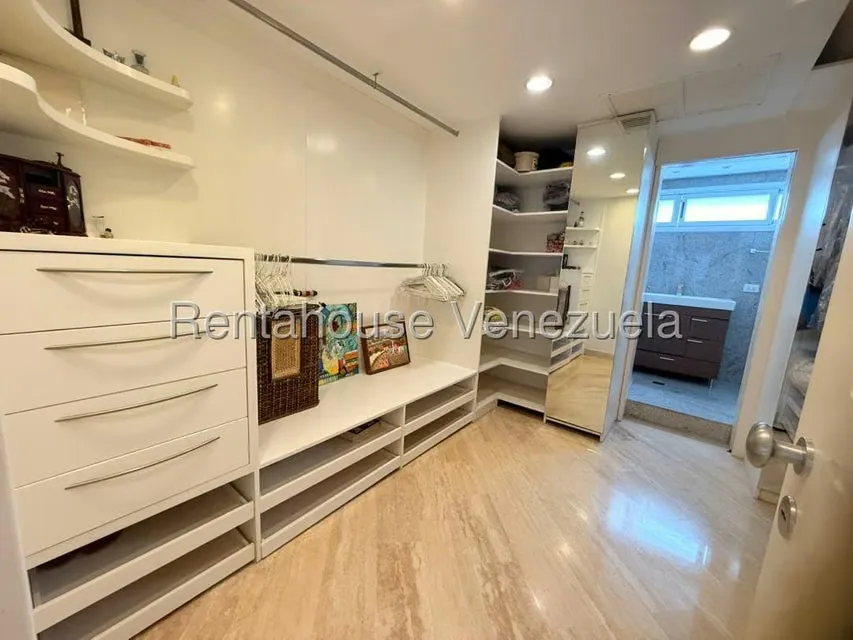 Townhouse (Multiples Niveles) en Venta en Loma Linda, Distrito Metropolitano - 24
