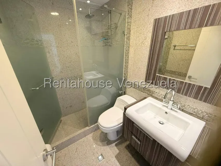 Townhouse (Multiples Niveles) en Venta en Loma Linda, Distrito Metropolitano - 35