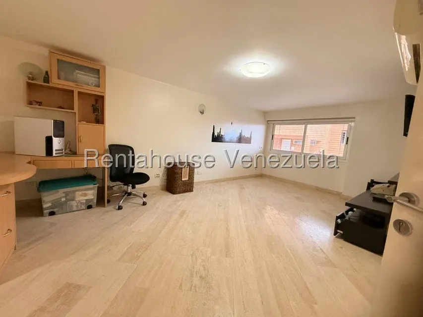 Townhouse (Multiples Niveles) en Venta en Loma Linda, Distrito Metropolitano - 36
