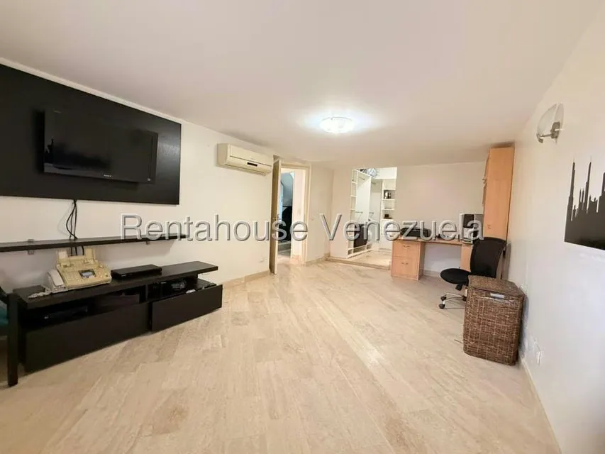 Townhouse (Multiples Niveles) en Venta en Loma Linda, Distrito Metropolitano - 38