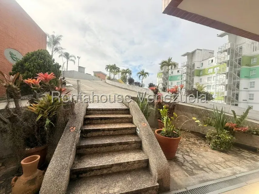 Townhouse (Multiples Niveles) en Venta en Loma Linda, Distrito Metropolitano - 4