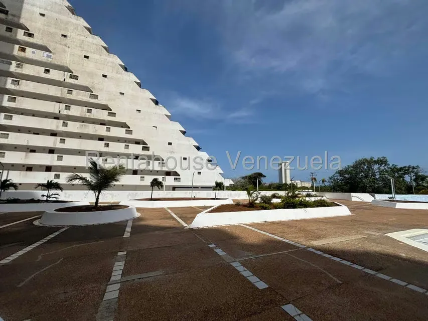 Apartamento (1 Nivel) en Venta en Avenida Bolivar, Nueva Esparta - 25