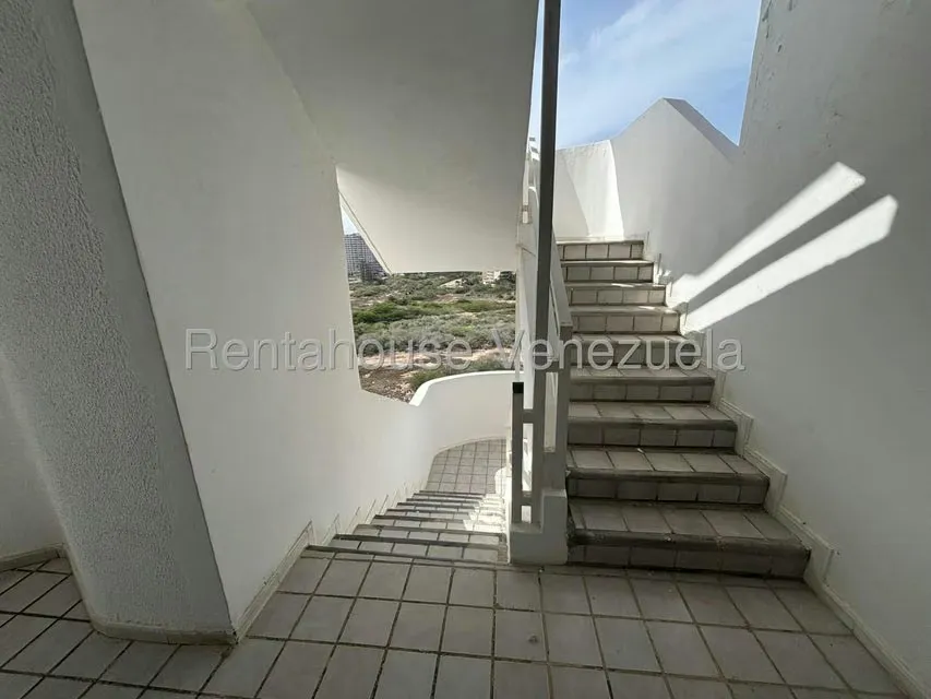 Apartamento (1 Nivel) en Venta en Avenida Bolivar, Nueva Esparta - 6