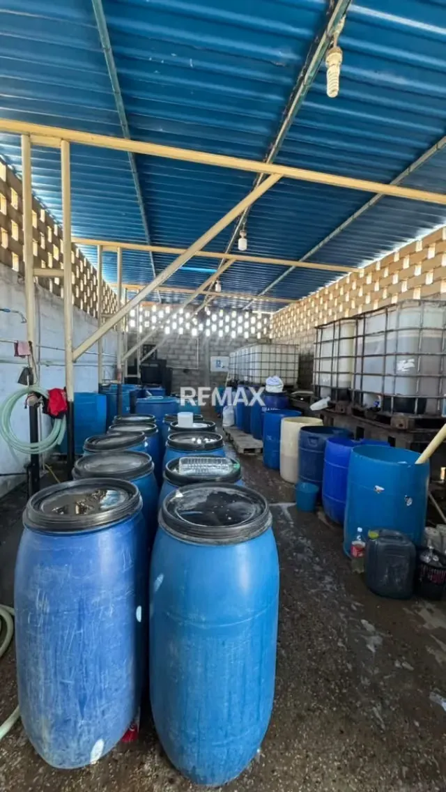 AUTOLAVADO Y TALLER CON GALPON EN VENTA, AVENIDA LOS HATICOS - 16