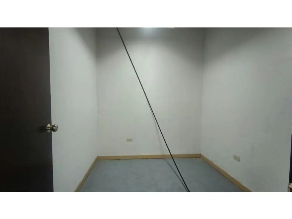 Alquilo local 125m2 Buenaventura Guatire - 8