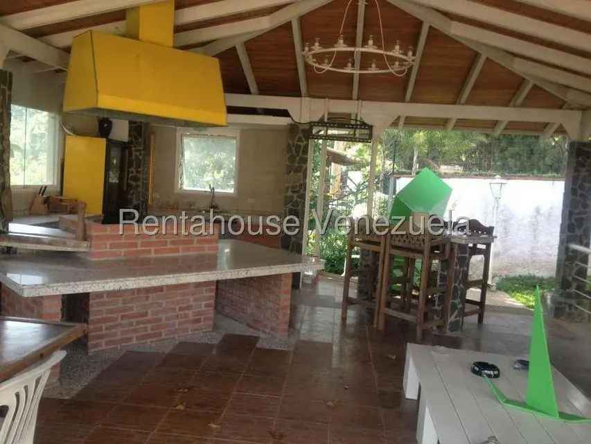 Casa (1 Nivel) en Venta en Lomas de La Lagunita, Distrito Metropolitano - 16