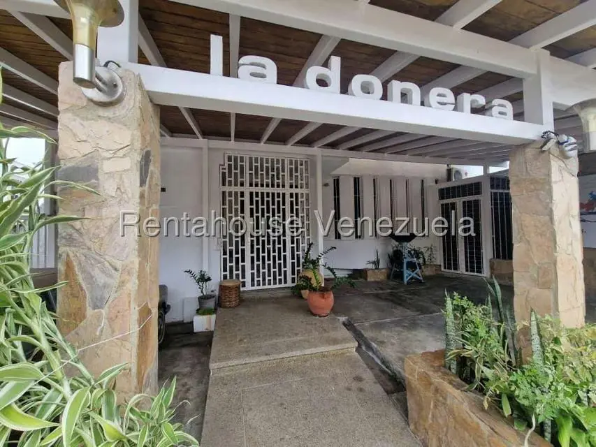 Casa (1 Nivel) en Venta en Lomas de La Lagunita, Distrito Metropolitano - 2