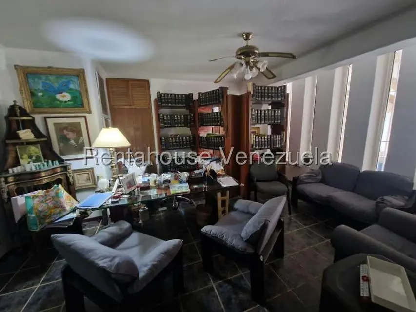 Casa (1 Nivel) en Venta en Lomas de La Lagunita, Distrito Metropolitano - 31