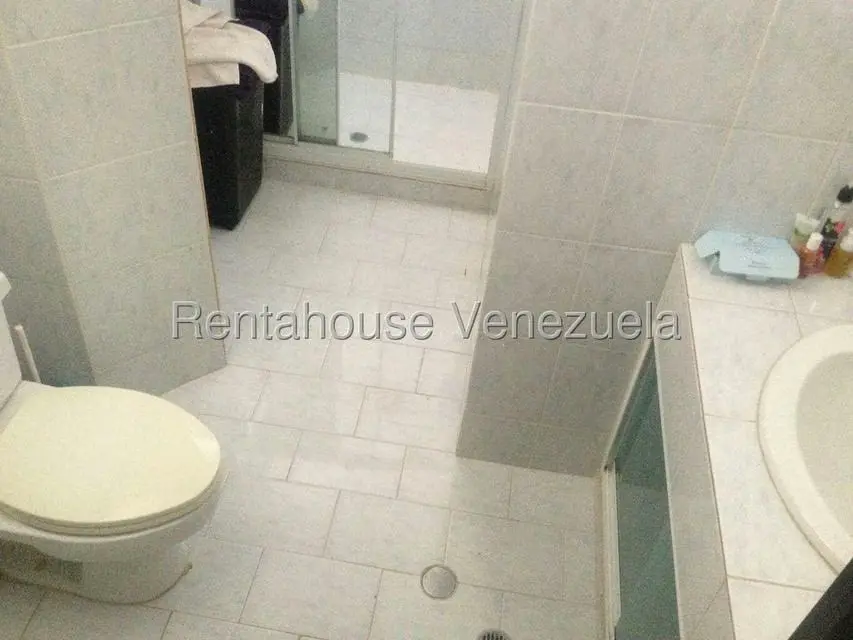 Casa (1 Nivel) en Venta en Lomas de La Lagunita, Distrito Metropolitano - 42