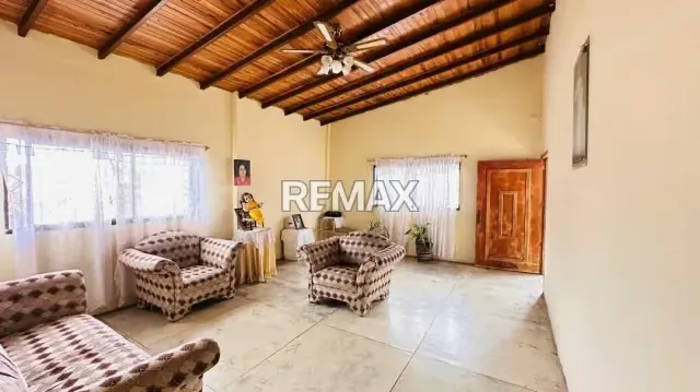 Se vende casa + Apartamento Adjunto+ terreno Ubicada en Lomas Blancas, Municipio Cardenas A pie de calle - 13