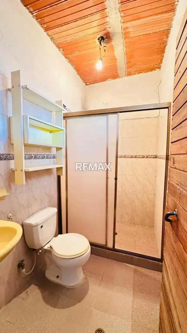 Se vende casa + Apartamento Adjunto+ terreno Ubicada en Lomas Blancas, Municipio Cardenas A pie de calle - 18