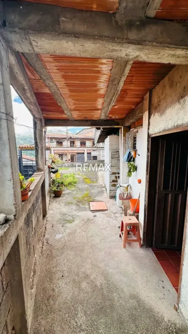 Se vende casa + Apartamento Adjunto+ terreno Ubicada en Lomas Blancas, Municipio Cardenas A pie de calle - 7