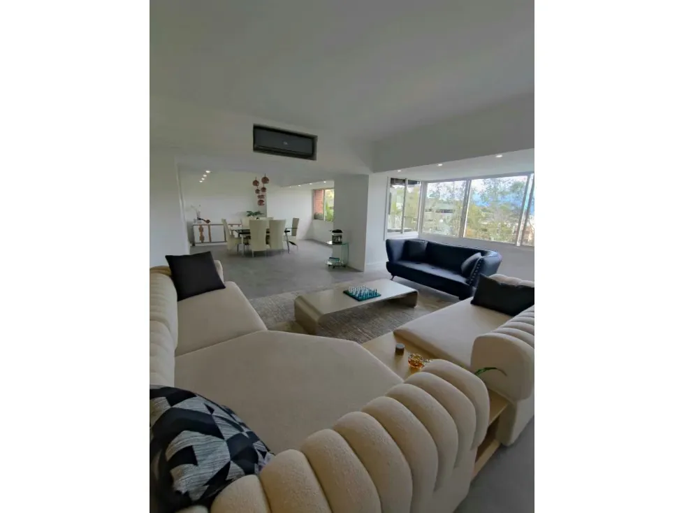 Se vende apartamento 230m2 Los Naranjos 6774 - 7